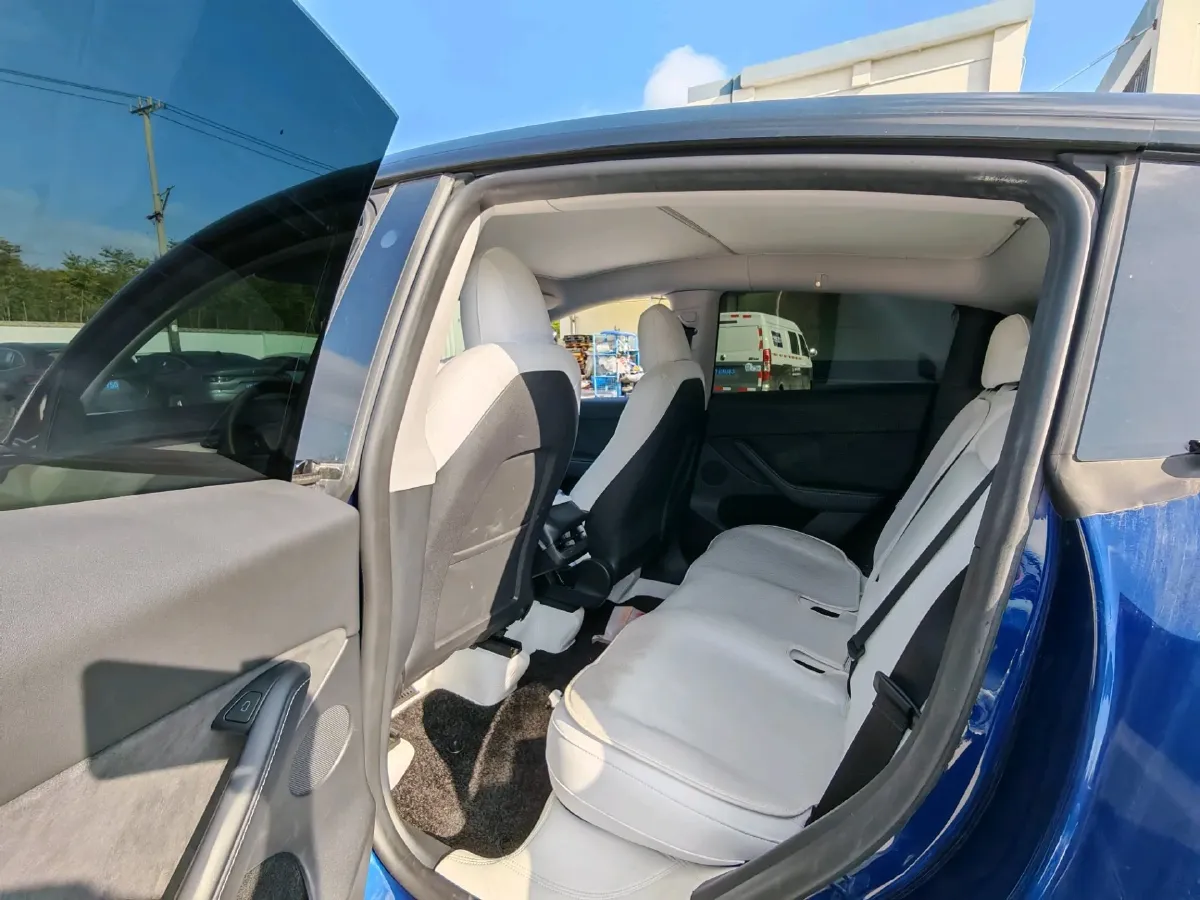 2022 Tesla Model Y BEV 60KWH,autocango,china used car exporter,china ev exporter,chinese used car exporter,chinese used ev exporter