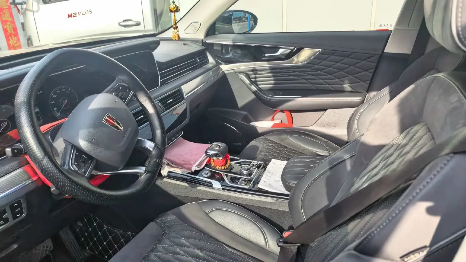 2022 HongQi HS5 2.0T 224HP L4 6AT,autocango,china used car exporter,china ev exporter,chinese used car exporter,chinese used ev exporter