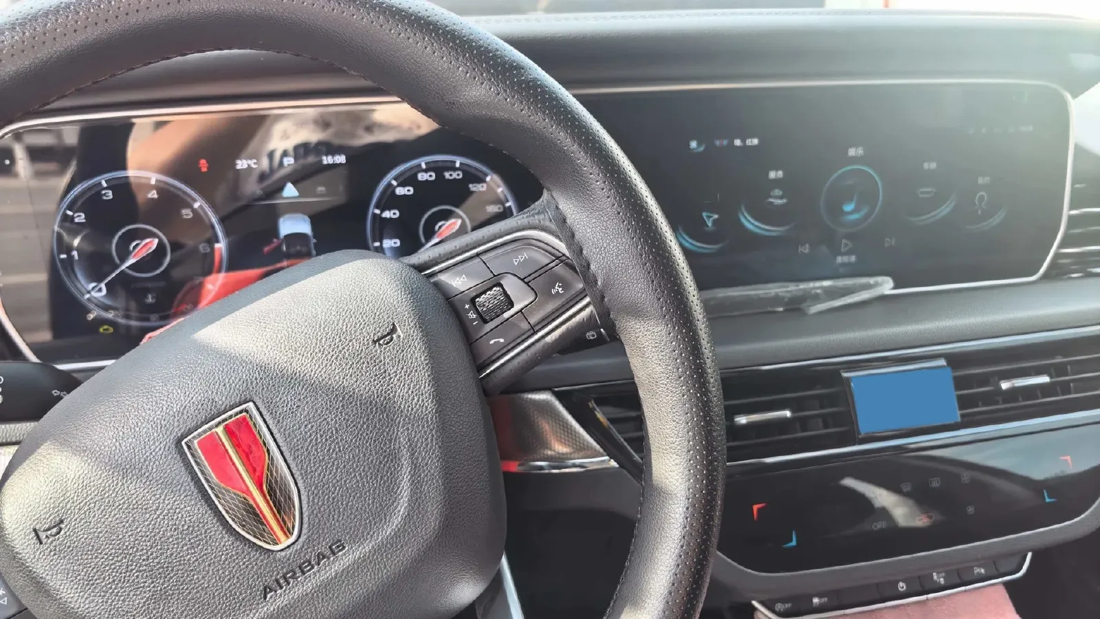 2022 HongQi HS5 2.0T 224HP L4 6AT,autocango,china used car exporter,china ev exporter,chinese used car exporter,chinese used ev exporter