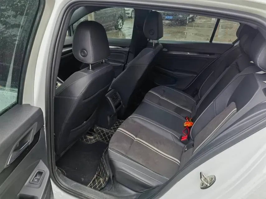 2023 Volkswagen Golf 1.4T 150HP L4 7DCT,autocango,china used car exporter,china ev exporter,chinese used car exporter,chinese used ev exporter