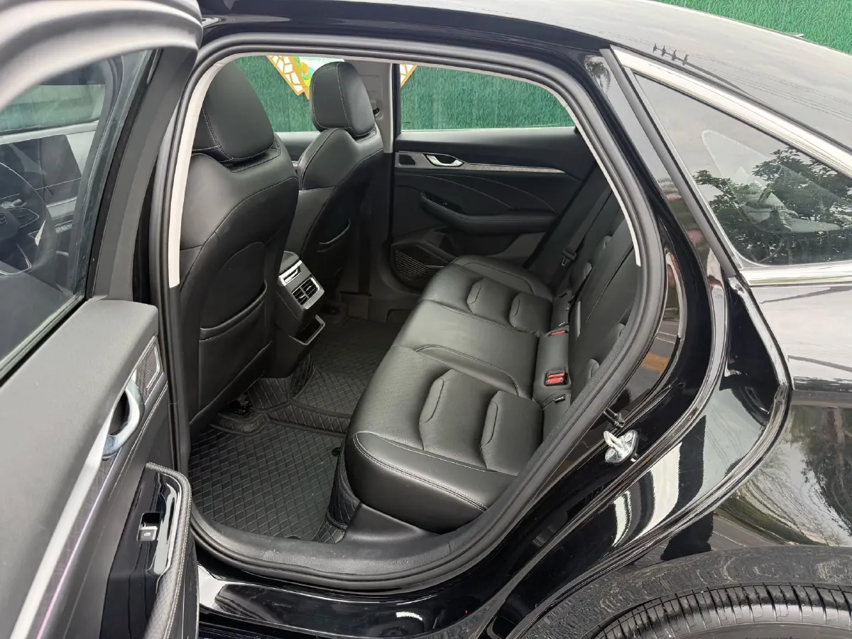 2021 Geely Preface 2.0T 190HP L4 7DCT,autocango,china used car exporter,china ev exporter,chinese used car exporter,chinese used ev exporter