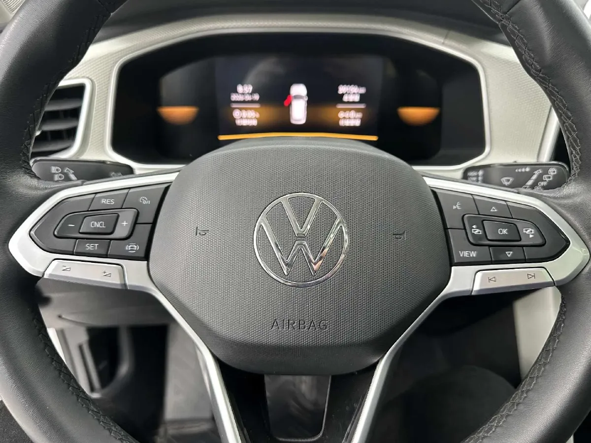 2023 Volkswagen T-Roc 1.4T 150HP L4 7DCT,autocango,china used car exporter,china ev exporter,chinese used car exporter,chinese used ev exporter