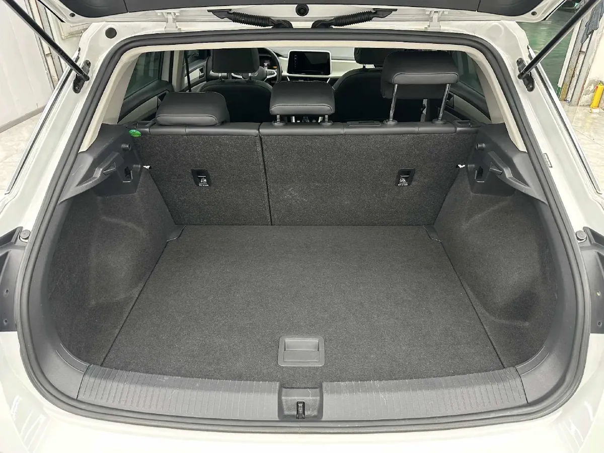 2023 Volkswagen T-Roc 1.4T 150HP L4 7DCT,autocango,china used car exporter,china ev exporter,chinese used car exporter,chinese used ev exporter