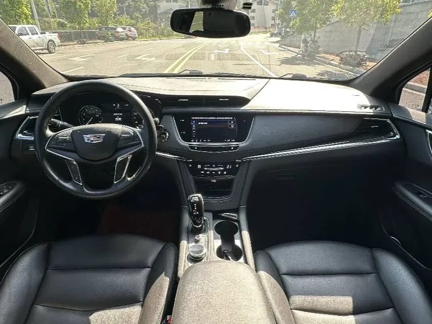 2022 Cadillac XT5 2.0T 237HP L4 9AT,autocango,china used car exporter,china ev exporter,chinese used car exporter,chinese used ev exporter