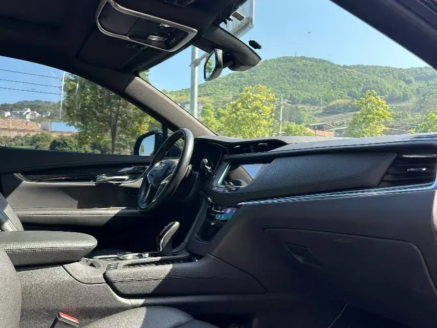 2022 Cadillac XT5 2.0T 237HP L4 9AT,autocango,china used car exporter,china ev exporter,chinese used car exporter,chinese used ev exporter