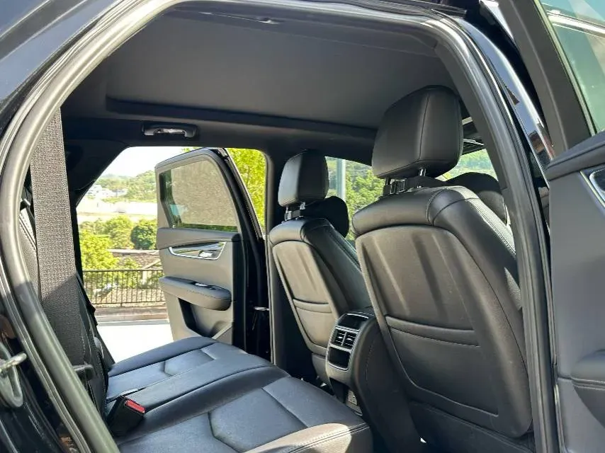 2022 Cadillac XT5 2.0T 237HP L4 9AT,autocango,china used car exporter,china ev exporter,chinese used car exporter,chinese used ev exporter