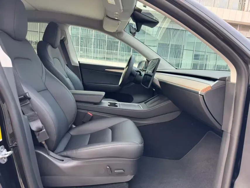 2022 Tesla Model Y BEV 60KWH,autocango,china used car exporter,china ev exporter,chinese used car exporter,chinese used ev exporter