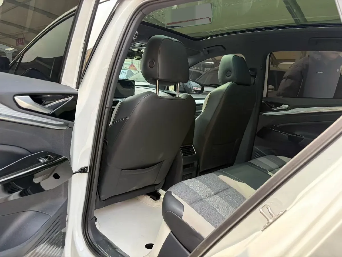 2024 Volkswagen ID.4 Crozz BEV 55.7KWH,autocango,china used car exporter,china ev exporter,chinese used car exporter,chinese used ev exporter