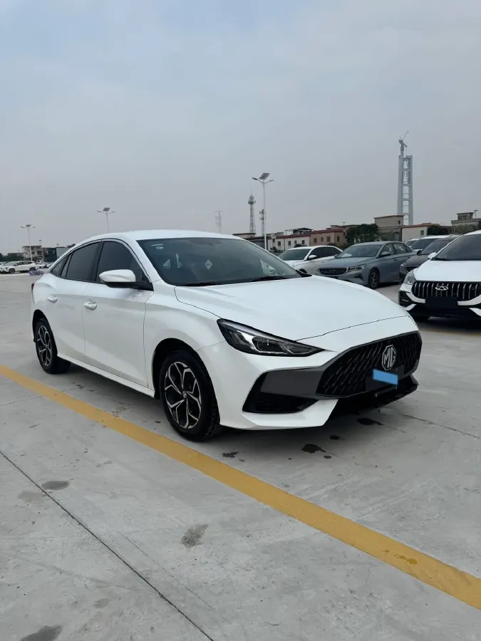 2023 MG 5 1.5L 129HP L4 5MT,autocango,china used car exporter,china ev exporter,chinese used car exporter,chinese used ev exporter