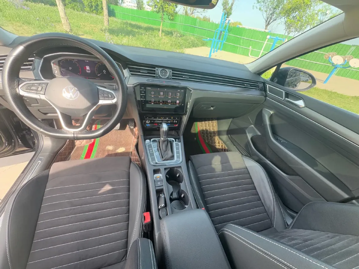 2020 Volkswagen Magotan 2.0T 186HP L4 7DCT,autocango,china used car exporter,china ev exporter,chinese used car exporter,chinese used ev exporter