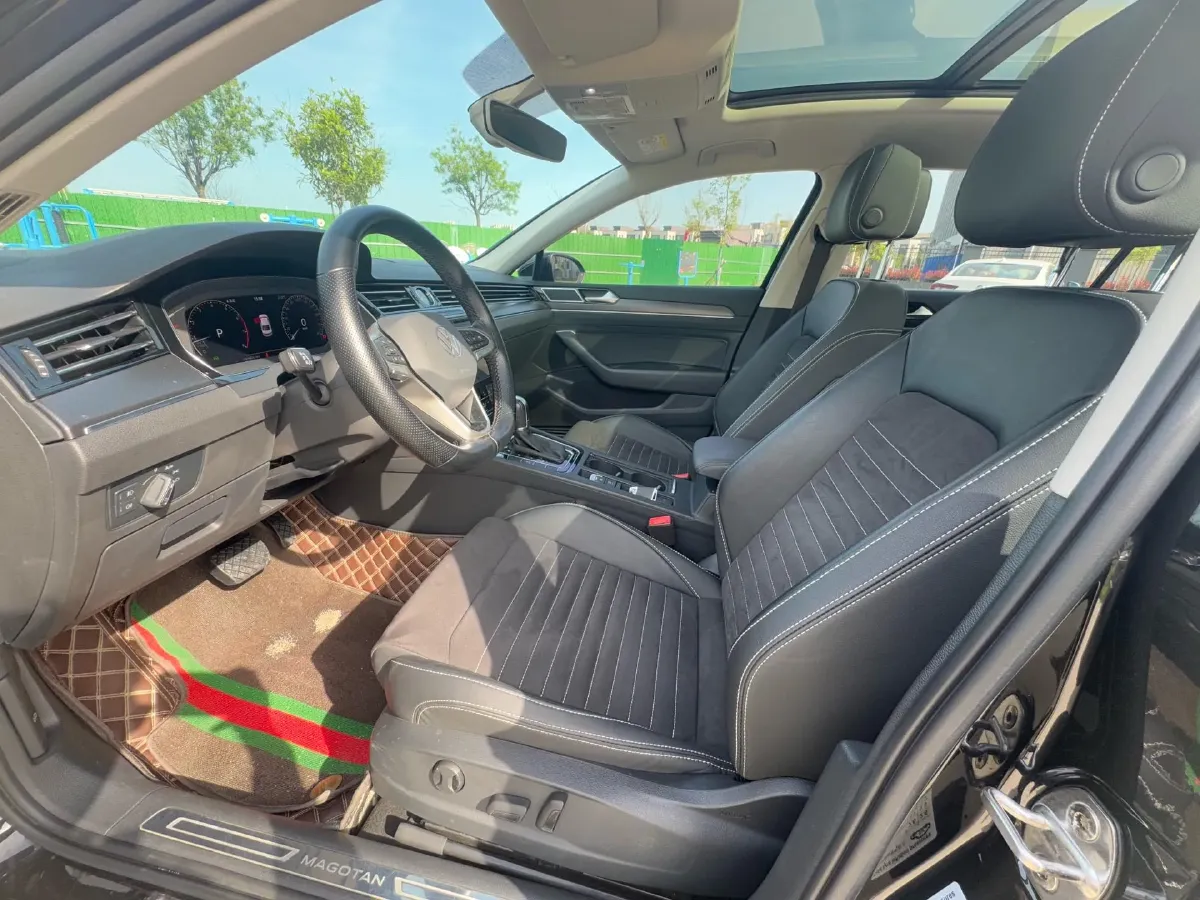 2020 Volkswagen Magotan 2.0T 186HP L4 7DCT,autocango,china used car exporter,china ev exporter,chinese used car exporter,chinese used ev exporter