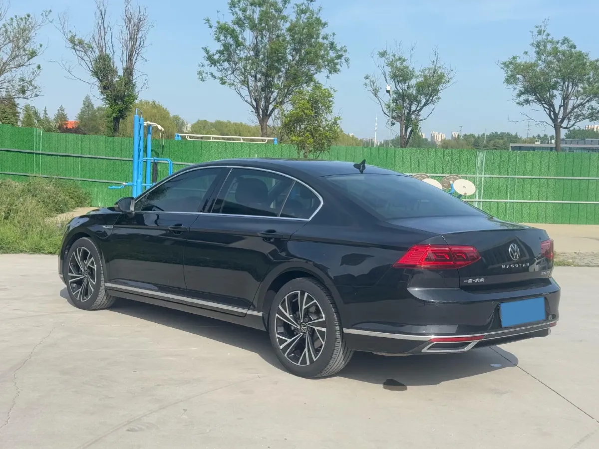 2020 Volkswagen Magotan 2.0T 186HP L4 7DCT,autocango,china used car exporter,china ev exporter,chinese used car exporter,chinese used ev exporter