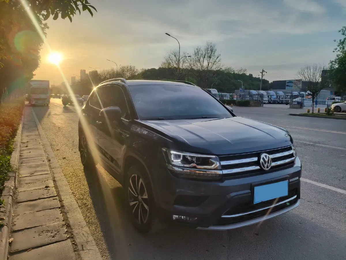 2019 Jeep Compass 1.3T 173HP L4 9AT,autocango,china used car exporter,china ev exporter,chinese used car exporter,chinese used ev exporter