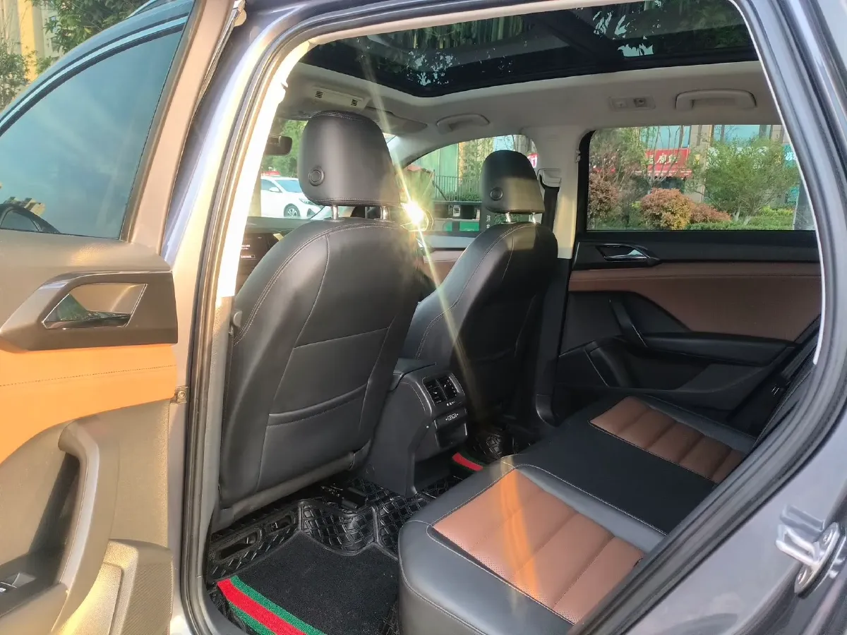 2019 Jeep Compass 1.3T 173HP L4 9AT,autocango,china used car exporter,china ev exporter,chinese used car exporter,chinese used ev exporter