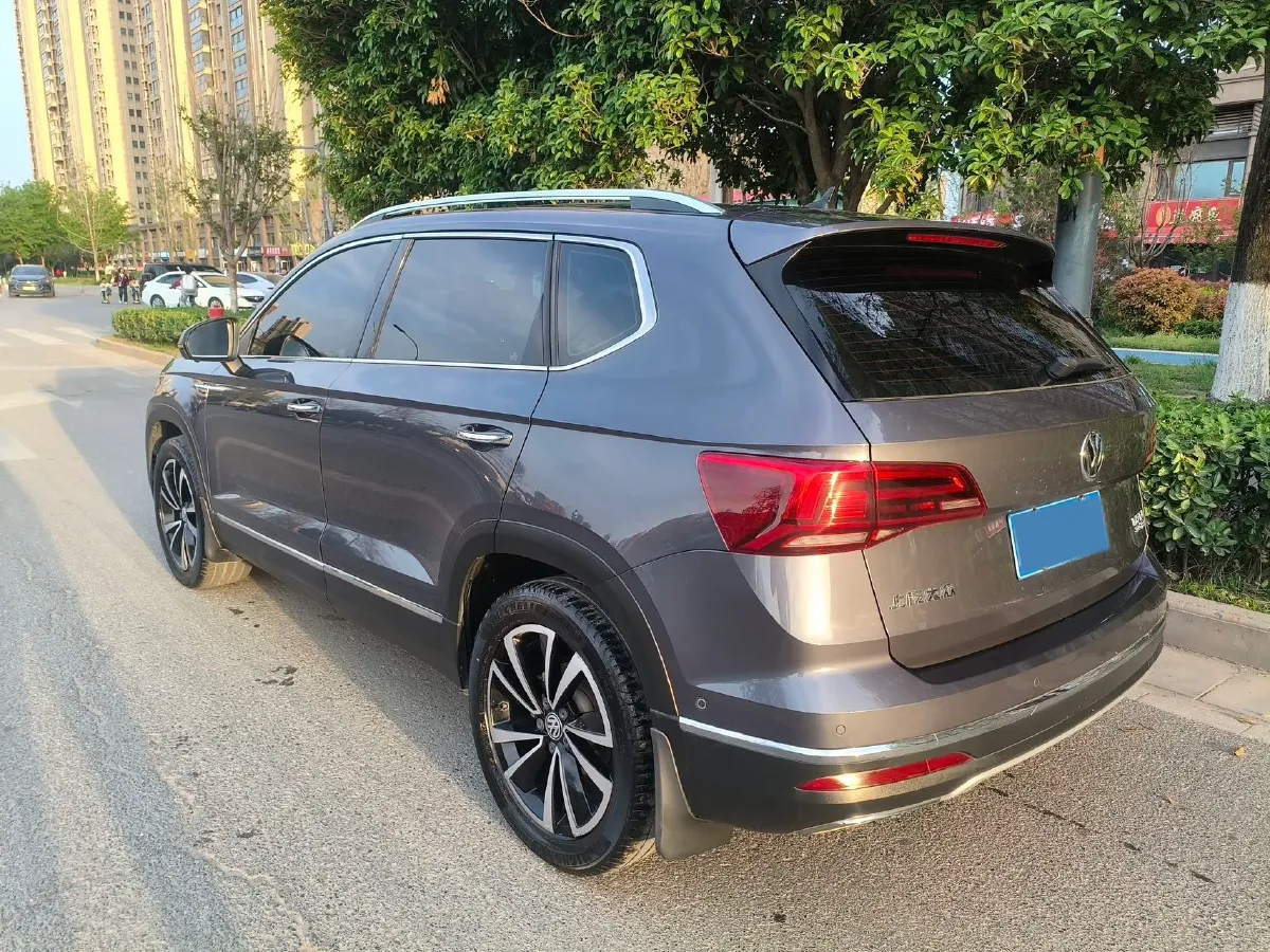2019 Jeep Compass 1.3T 173HP L4 9AT,autocango,china used car exporter,china ev exporter,chinese used car exporter,chinese used ev exporter