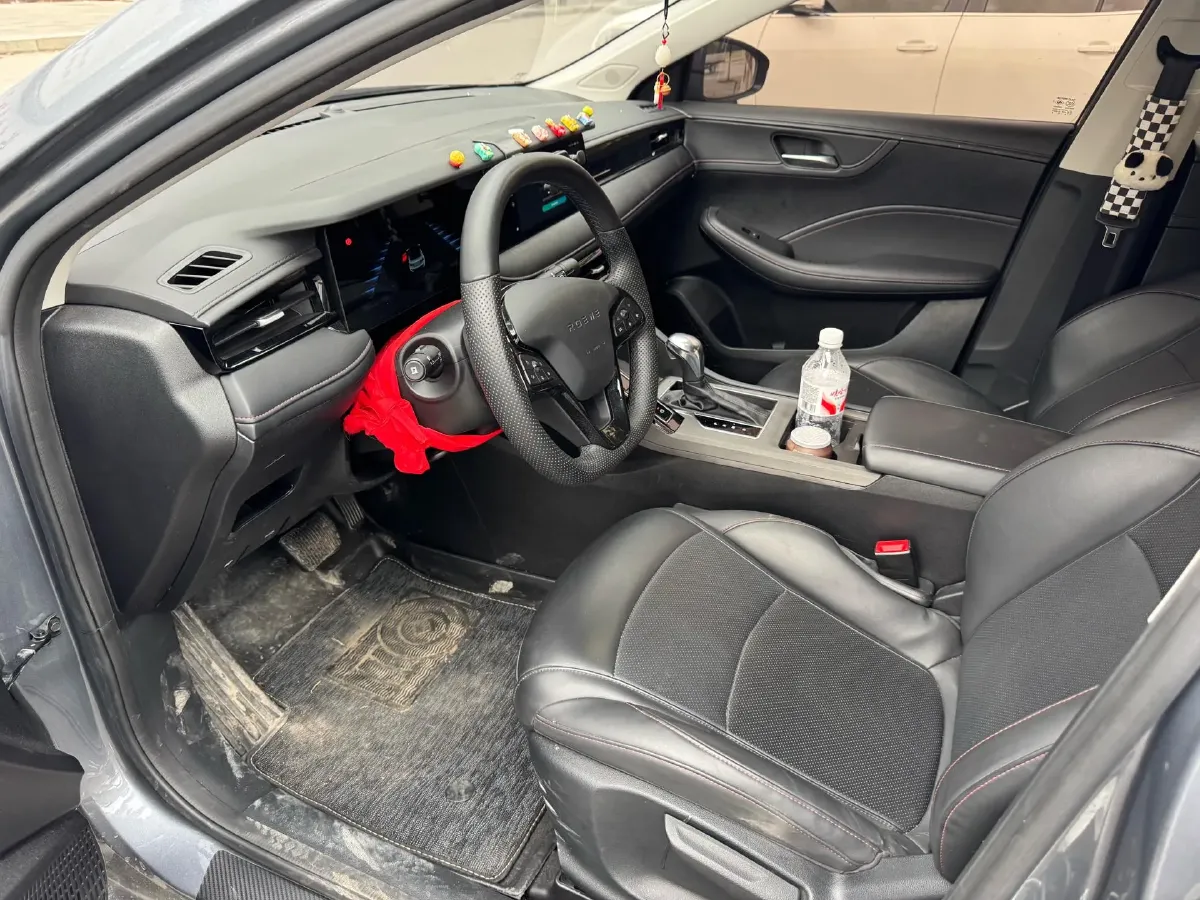 2023 Roewe i5 1.5L 129HP L4 CVT,autocango,china used car exporter,china ev exporter,chinese used car exporter,chinese used ev exporter