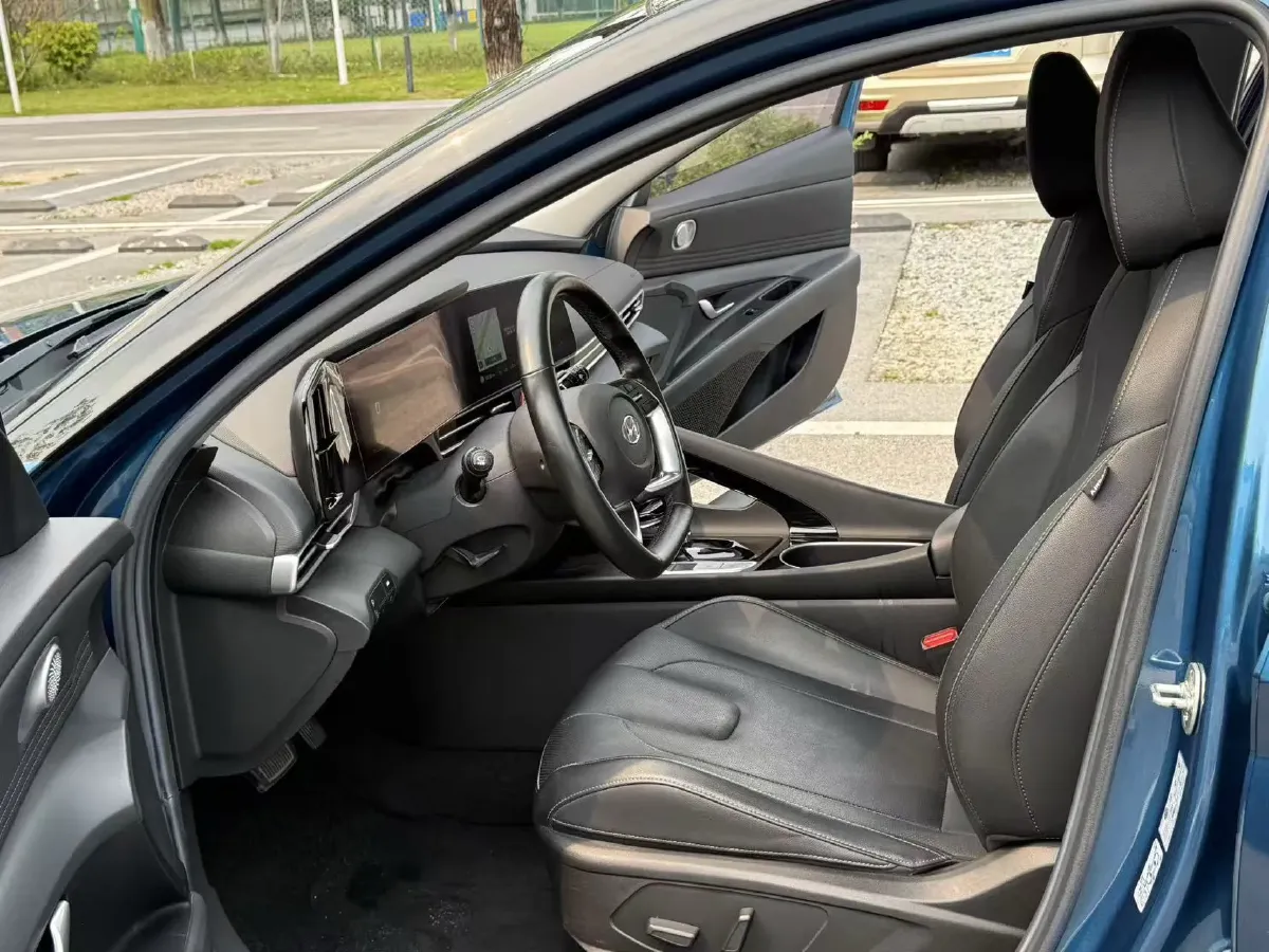 2021 Hyundai Elantra 1.5L 115HP L4 CVT,autocango,china used car exporter,china ev exporter,chinese used car exporter,chinese used ev exporter