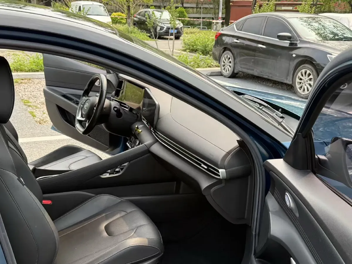 2021 Hyundai Elantra 1.5L 115HP L4 CVT,autocango,china used car exporter,china ev exporter,chinese used car exporter,chinese used ev exporter