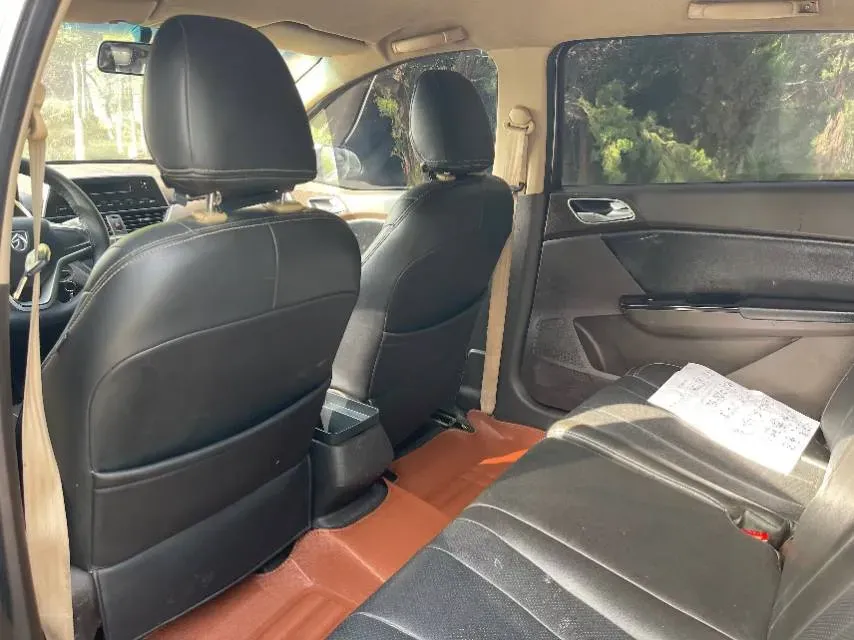 2017 BaoJun 310W 1.5L 112HP L4 6MT,autocango,china used car exporter,china ev exporter,chinese used car exporter,chinese used ev exporter