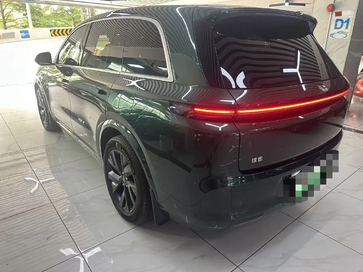 2023 Li L8 Range Extended 154HP REEV 40.9KWH,autocango,china used car exporter,china ev exporter,chinese used car exporter,chinese used ev exporter