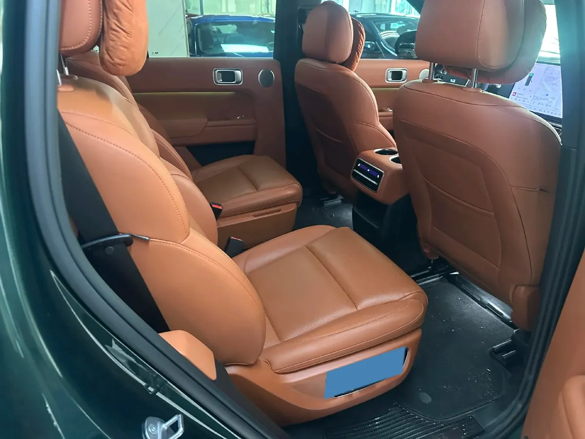 2023 Li L8 Range Extended 154HP REEV 40.9KWH,autocango,china used car exporter,china ev exporter,chinese used car exporter,chinese used ev exporter