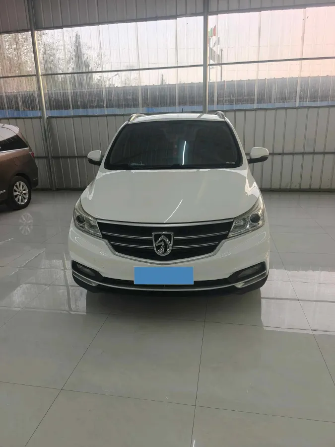 2019 BaoJun 730 1.5L 112HP L4 6MT,autocango,china used car exporter,china ev exporter,chinese used car exporter,chinese used ev exporter