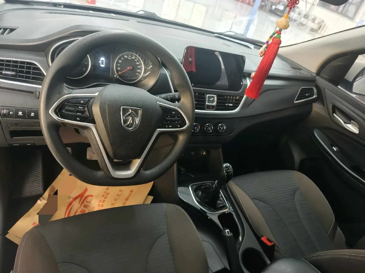 2019 BaoJun 730 1.5L 112HP L4 6MT,autocango,china used car exporter,china ev exporter,chinese used car exporter,chinese used ev exporter