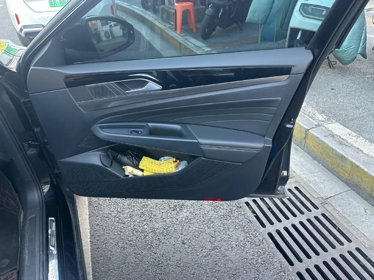 2025 Volkswagen Passat 2.0T 220HP L4 7DCT,autocango,china used car exporter,china ev exporter,chinese used car exporter,chinese used ev exporter