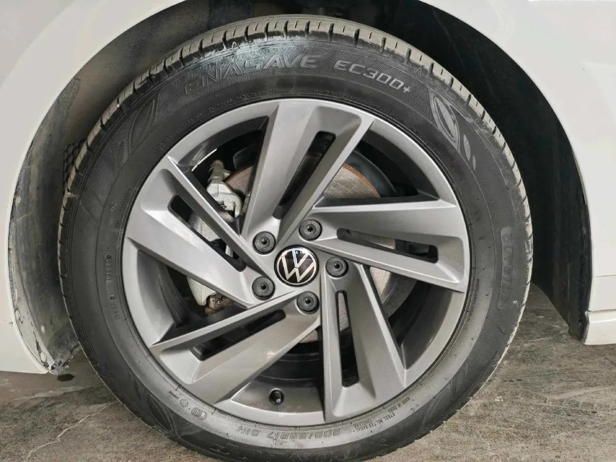 2024 Volkswagen Lamando 1.2T 116HP L4 7DCT,autocango,china used car exporter,china ev exporter,chinese used car exporter,chinese used ev exporter