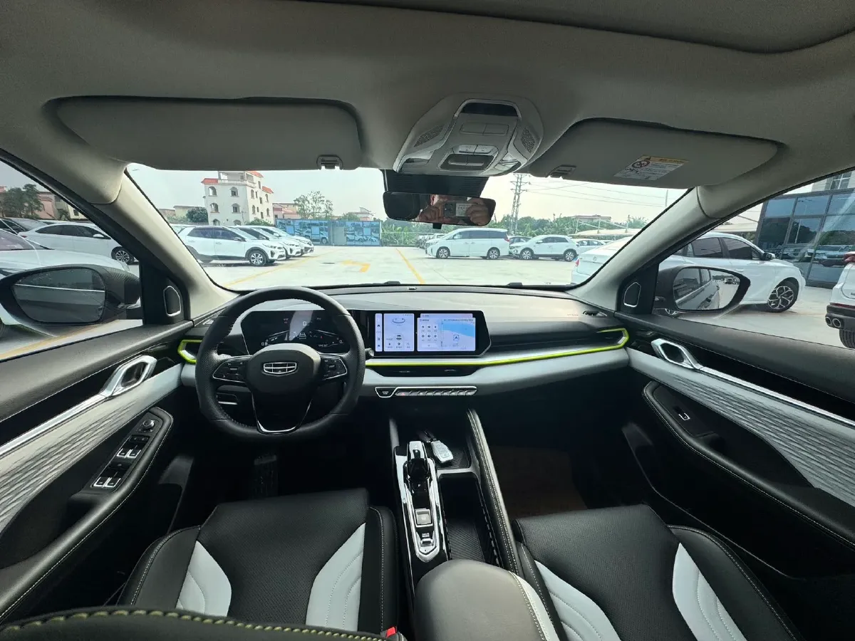 2023 Geely Coolray 1.5T 181HP L4 7DCT,autocango,china used car exporter,china ev exporter,chinese used car exporter,chinese used ev exporter