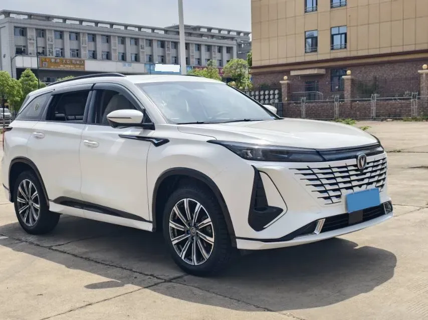 2024 ChangAn CS75 Plus 1.5T 188HP L4 8AT,autocango,china used car exporter,china ev exporter,chinese used car exporter,chinese used ev exporter