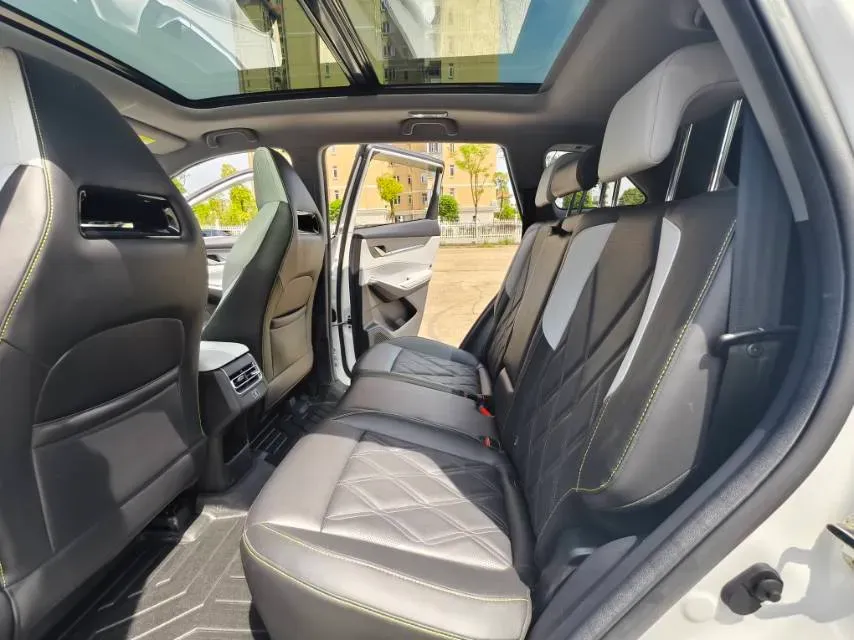 2024 ChangAn CS75 Plus 1.5T 188HP L4 8AT,autocango,china used car exporter,china ev exporter,chinese used car exporter,chinese used ev exporter