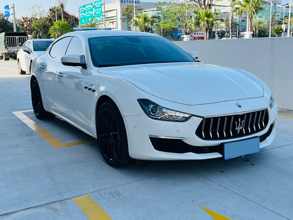 2022 Audi Q7 2.0T 245HP L4 8AT,autocango,china used car exporter,china ev exporter,chinese used car exporter,chinese used ev exporter