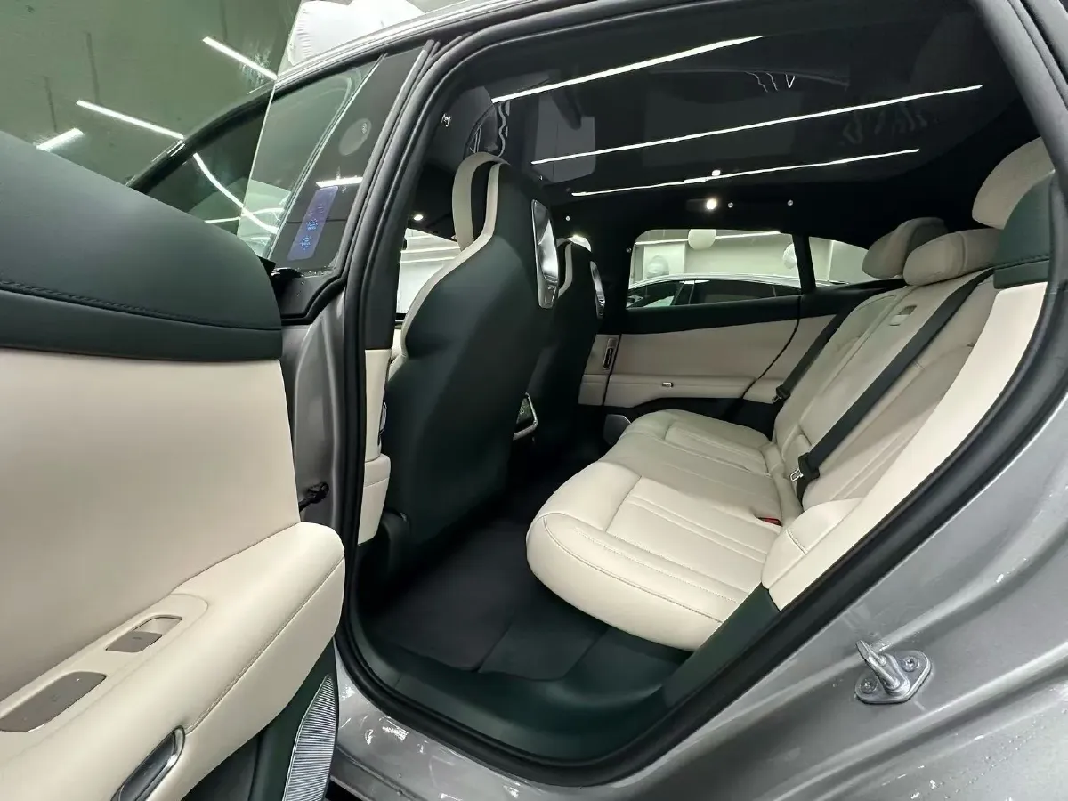 2025 MI YU7 BEV 96.3KWH,autocango,china used car exporter,china ev exporter,chinese used car exporter,chinese used ev exporter