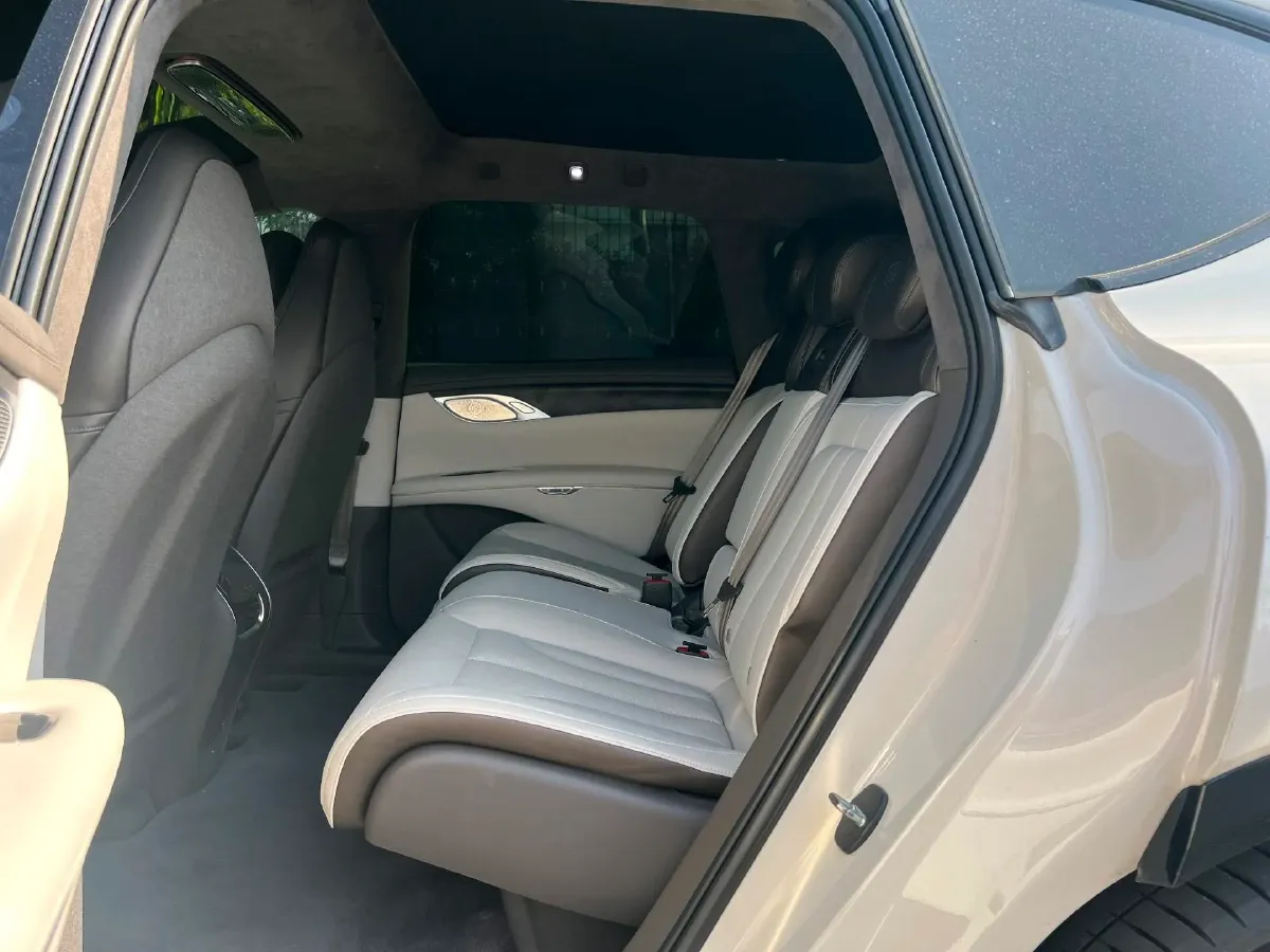 2023 IM LS7 BEV 100KWH,autocango,china used car exporter,china ev exporter,chinese used car exporter,chinese used ev exporter