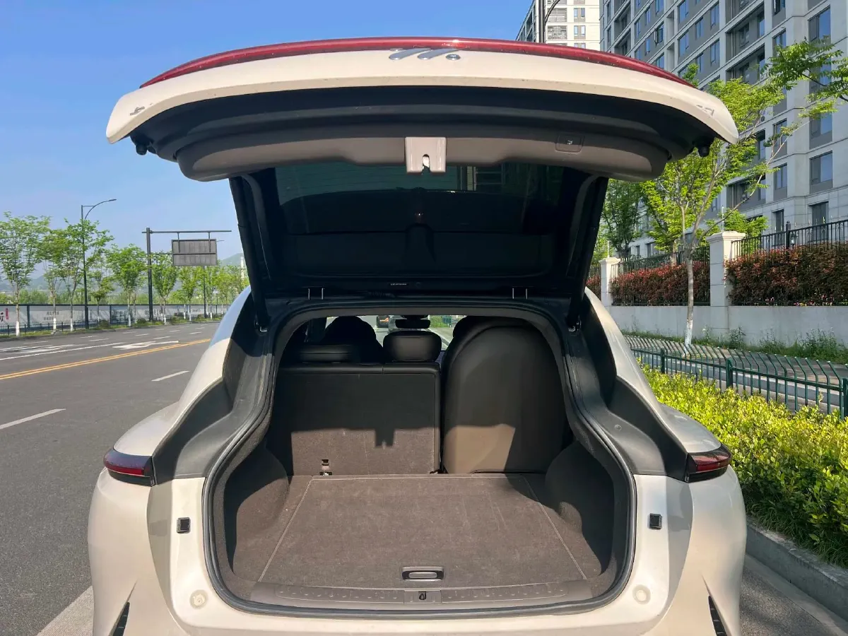 2023 IM LS7 BEV 100KWH,autocango,china used car exporter,china ev exporter,chinese used car exporter,chinese used ev exporter