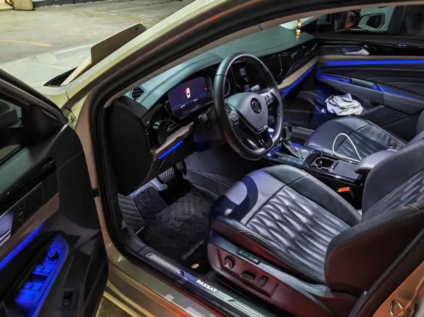 2019 Volvo V40 1.5T 152HP L4 6AT,autocango,china used car exporter,china ev exporter,chinese used car exporter,chinese used ev exporter