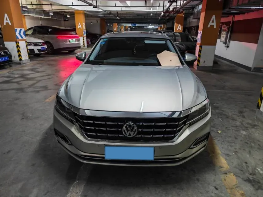 2019 Volvo V40 1.5T 152HP L4 6AT,autocango,china used car exporter,china ev exporter,chinese used car exporter,chinese used ev exporter