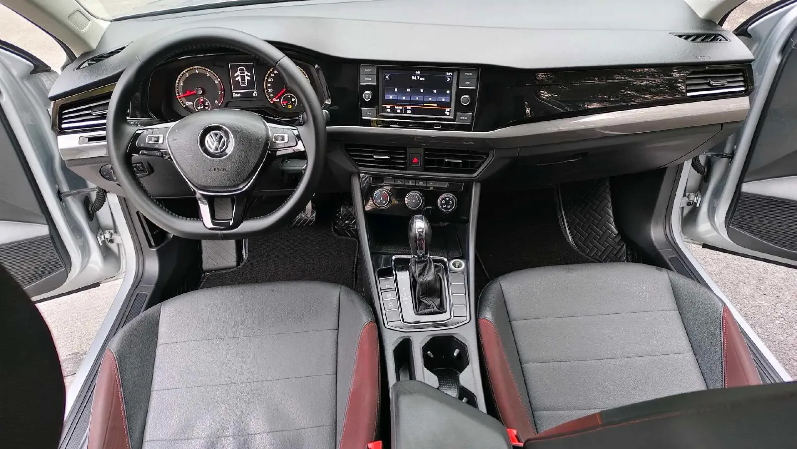 2020 Volkswagen Bora 1.5L 113HP L4 6AT,autocango,china used car exporter,china ev exporter,chinese used car exporter,chinese used ev exporter