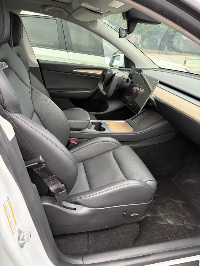 2022 Tesla Model Y BEV 60KWH,autocango,china used car exporter,china ev exporter,chinese used car exporter,chinese used ev exporter