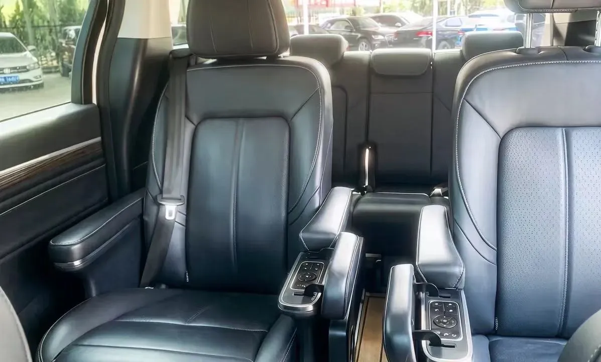 2021 GAC Trumpchi M8 2.0T 252HP L4 8AT,autocango,china used car exporter,china ev exporter,chinese used car exporter,chinese used ev exporter