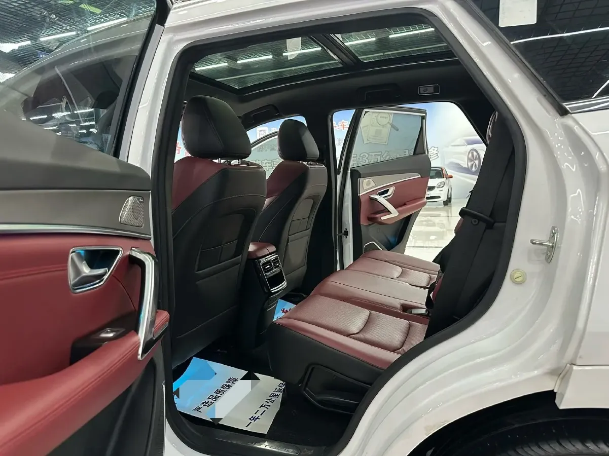 2021 Chery Tiggo 8 Plus 1.6T 197HP L4 7DCT,autocango,china used car exporter,china ev exporter,chinese used car exporter,chinese used ev exporter