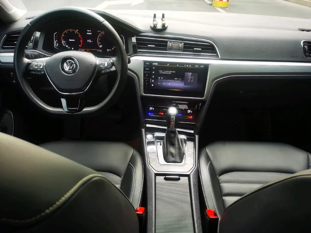 2021 Volkswagen Lamando 1.4T 150HP L4 7DCT,autocango,china used car exporter,china ev exporter,chinese used car exporter,chinese used ev exporter