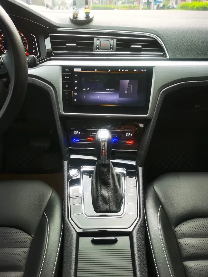 2021 Volkswagen Lamando 1.4T 150HP L4 7DCT,autocango,china used car exporter,china ev exporter,chinese used car exporter,chinese used ev exporter