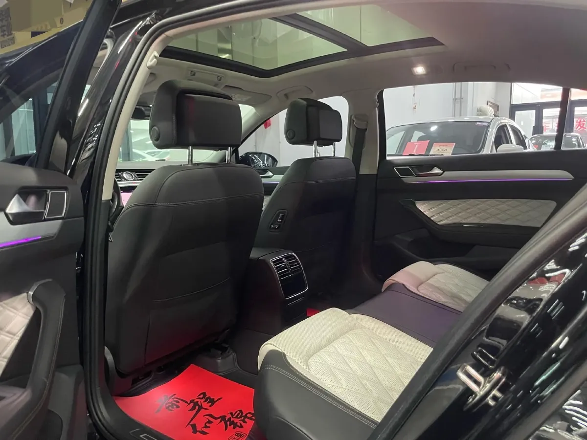 2023 Volkswagen Magotan 2.0T 186HP L4 7DCT,autocango,china used car exporter,china ev exporter,chinese used car exporter,chinese used ev exporter