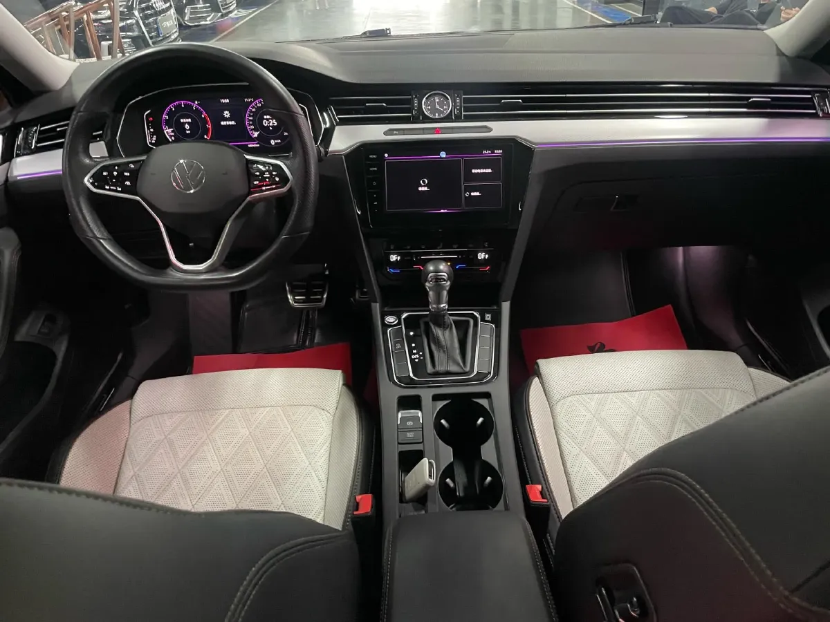 2023 Volkswagen Magotan 2.0T 186HP L4 7DCT,autocango,china used car exporter,china ev exporter,chinese used car exporter,chinese used ev exporter