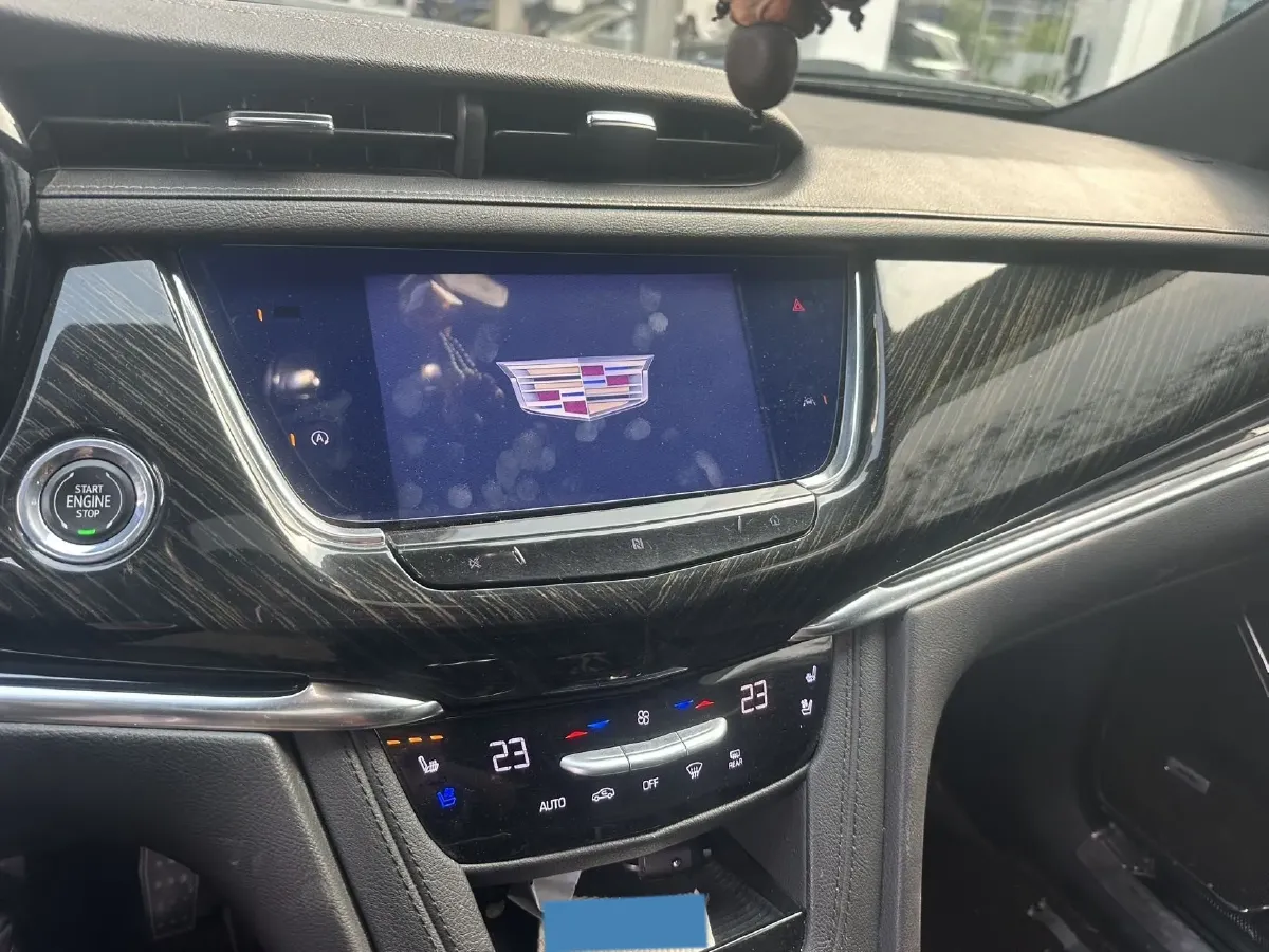 2021 Cadillac XT6 2.0T 237HP L4 9AT,autocango,china used car exporter,china ev exporter,chinese used car exporter,chinese used ev exporter