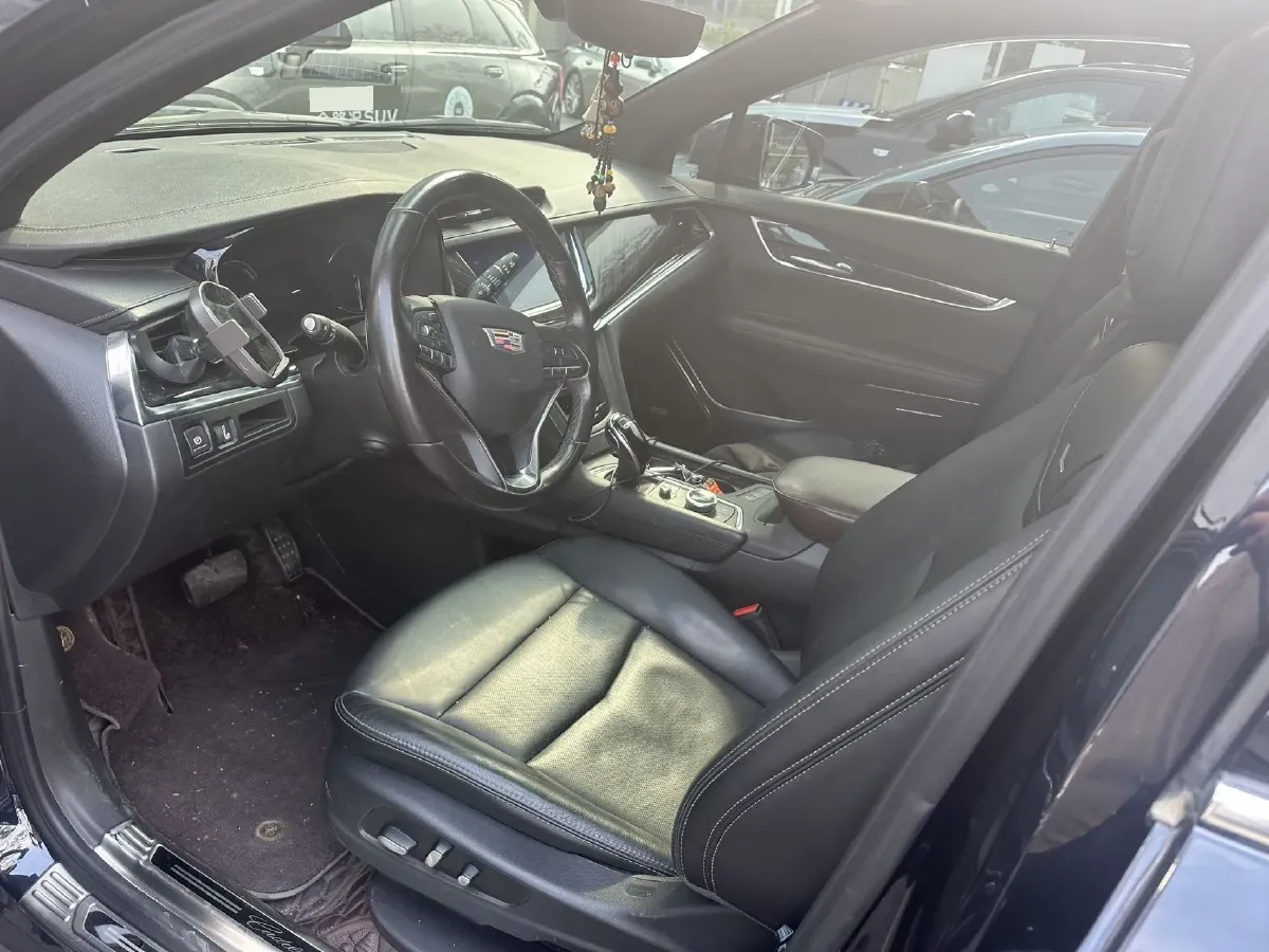 2021 Cadillac XT6 2.0T 237HP L4 9AT,autocango,china used car exporter,china ev exporter,chinese used car exporter,chinese used ev exporter