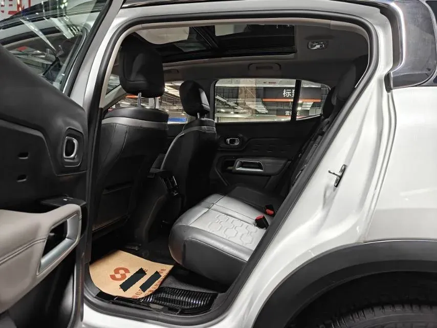 2020 Citroen C5 Aircross 1.6T 170HP L4 6AT,autocango,china used car exporter,china ev exporter,chinese used car exporter,chinese used ev exporter