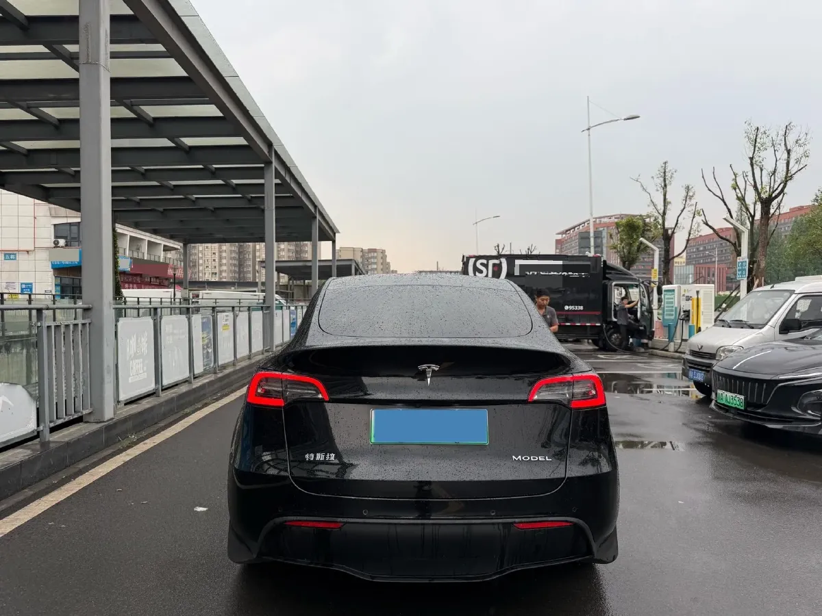 2022 Tesla Model Y BEV 60KWH,autocango,china used car exporter,china ev exporter,chinese used car exporter,chinese used ev exporter
